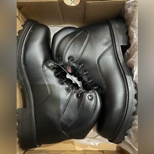 Brahma boots black new in box 8w